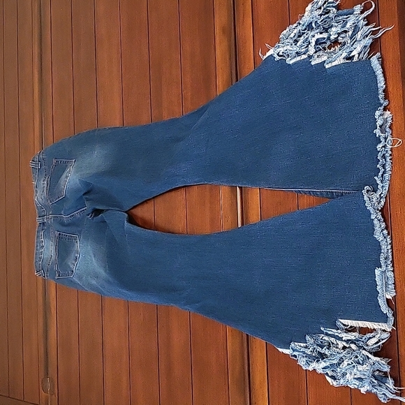 Super Flare Bell Bottom Stretch Jeans - Picture 4 of 9